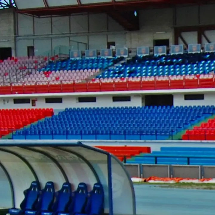 Guarascio chiude la Tribuna B e Caruso s'infuria: «Nuovo sgarbo al Comune»