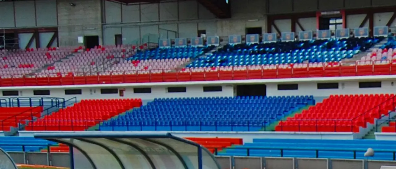 Guarascio chiude la Tribuna B e Caruso s'infuria: «Nuovo sgarbo al Comune»