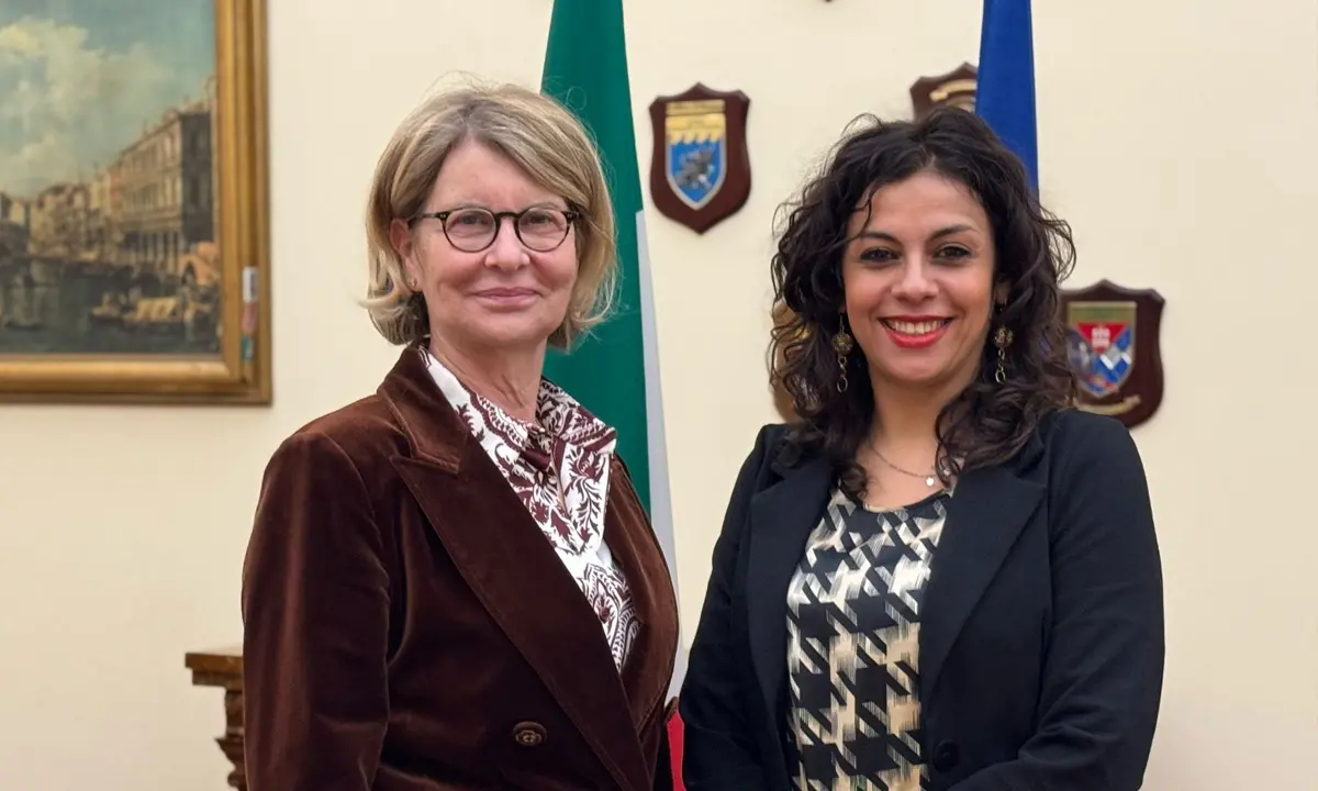 Il sindaco di Mendicino Irma Bucarelli a Roma dal Sottosegretario di Stato Sandra Savino