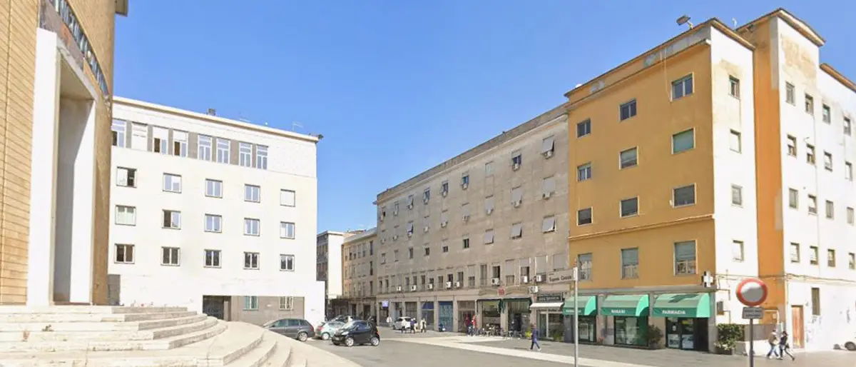 Cosenza, lunghe file e disagi per i contribuenti davanti alla sede di Municipia