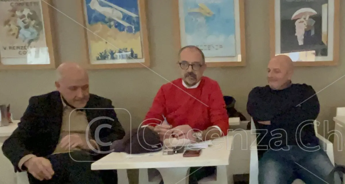 Cosenza, Graziadio, Tinto e Trecroci tornano nel gruppo consiliare del Pd e vanno all’attacco\n