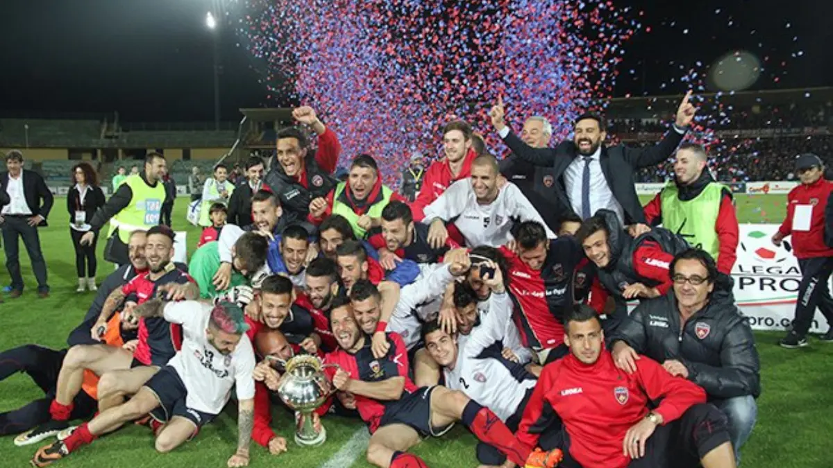 Dieci anni fa la Coppa Italia del Cosenza, un anniversario passato sotto silenzio