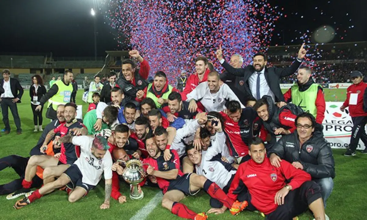 Dieci anni fa la Coppa Italia del Cosenza, un anniversario passato sotto silenzio