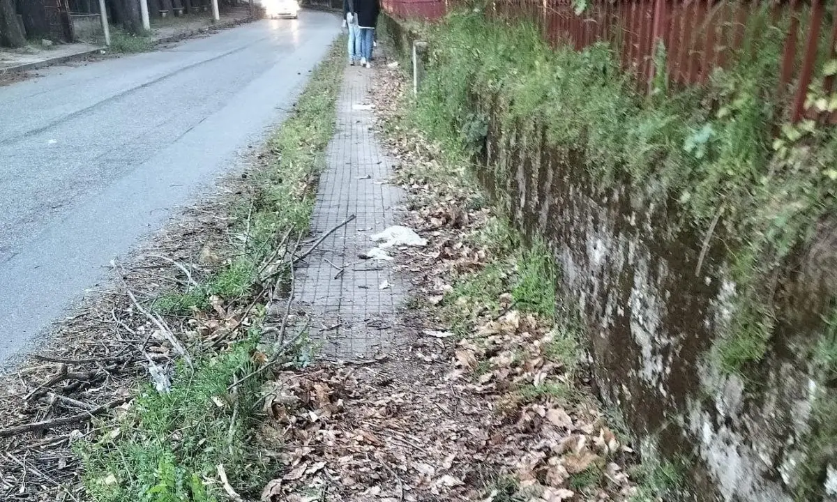 Corigliano Rossano, marciapiedi da brividi a Piana Caruso