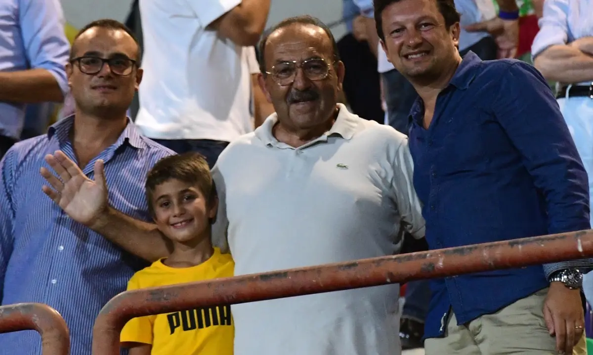 LA LETTERA | Paletta: «Qualcuno ha giocato con i sentimenti dei tifosi del Cosenza. Intervenga la politica»
