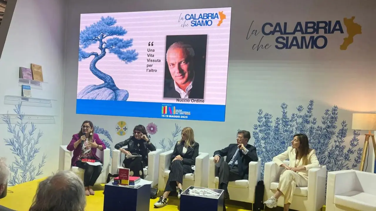 La Calabria al Salone del Libro ricordando Nuccio Ordine: «La sua voce non si è spenta, il suo messaggio non si fermerà»