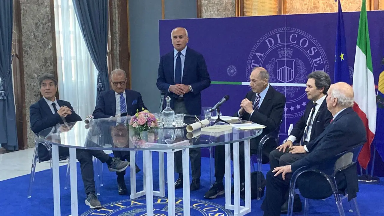 Palazzo dei Bruzi, lectio magistralis del prof argentino Raul Zaffaroni