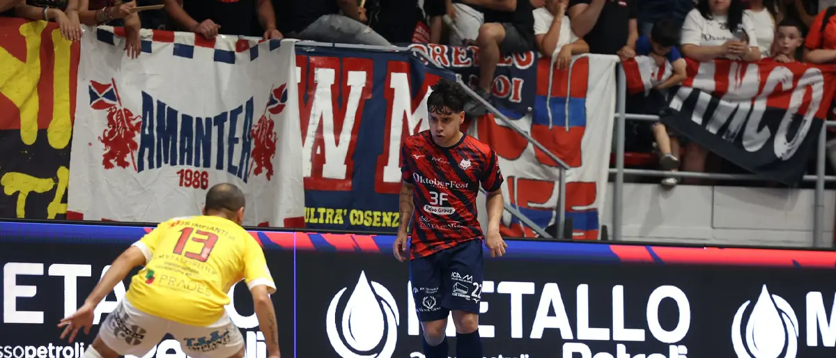 Pirossigeno Cosenza, è ancora Serie A. I rossoblù battono 6-3 Petrarca nello spareggio