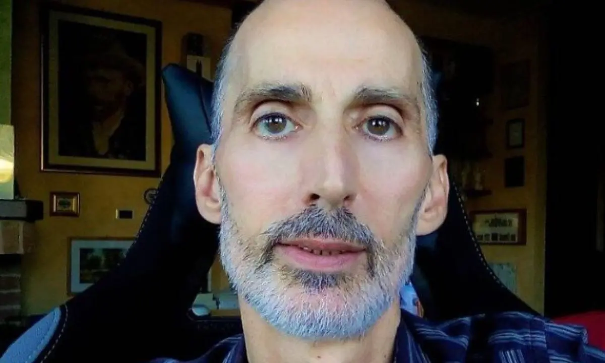 Toscana, primo suicidio assistito dopo la legge regionale: Daniele Pieroni ha scelto di morire a casa, accanto al padre e agli amici