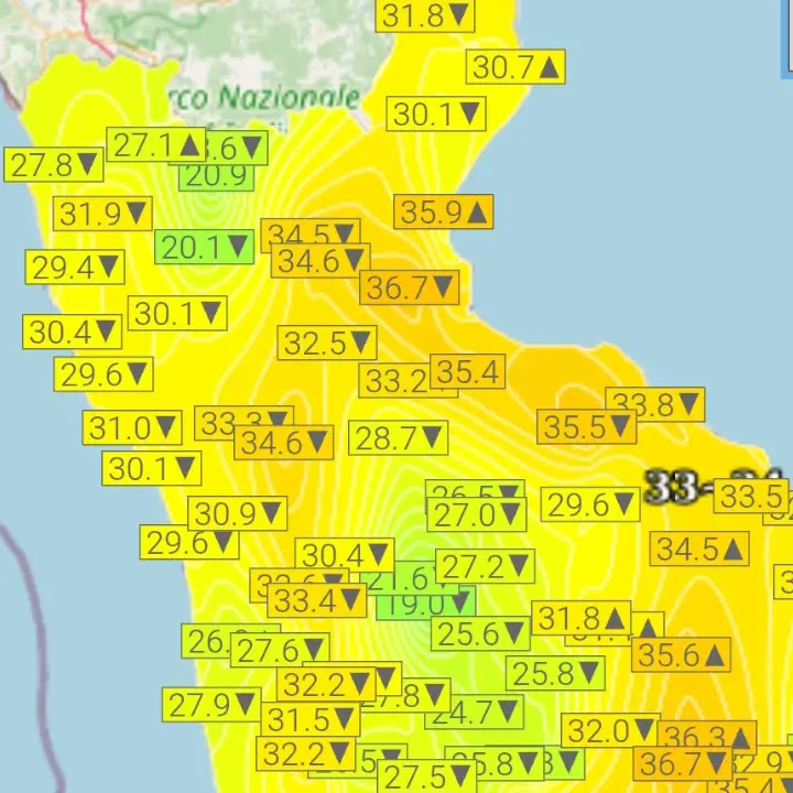 Meteo Cosenza, l'ondata di caldo africano tocca punte di 37°. A Rossano si boccheggia