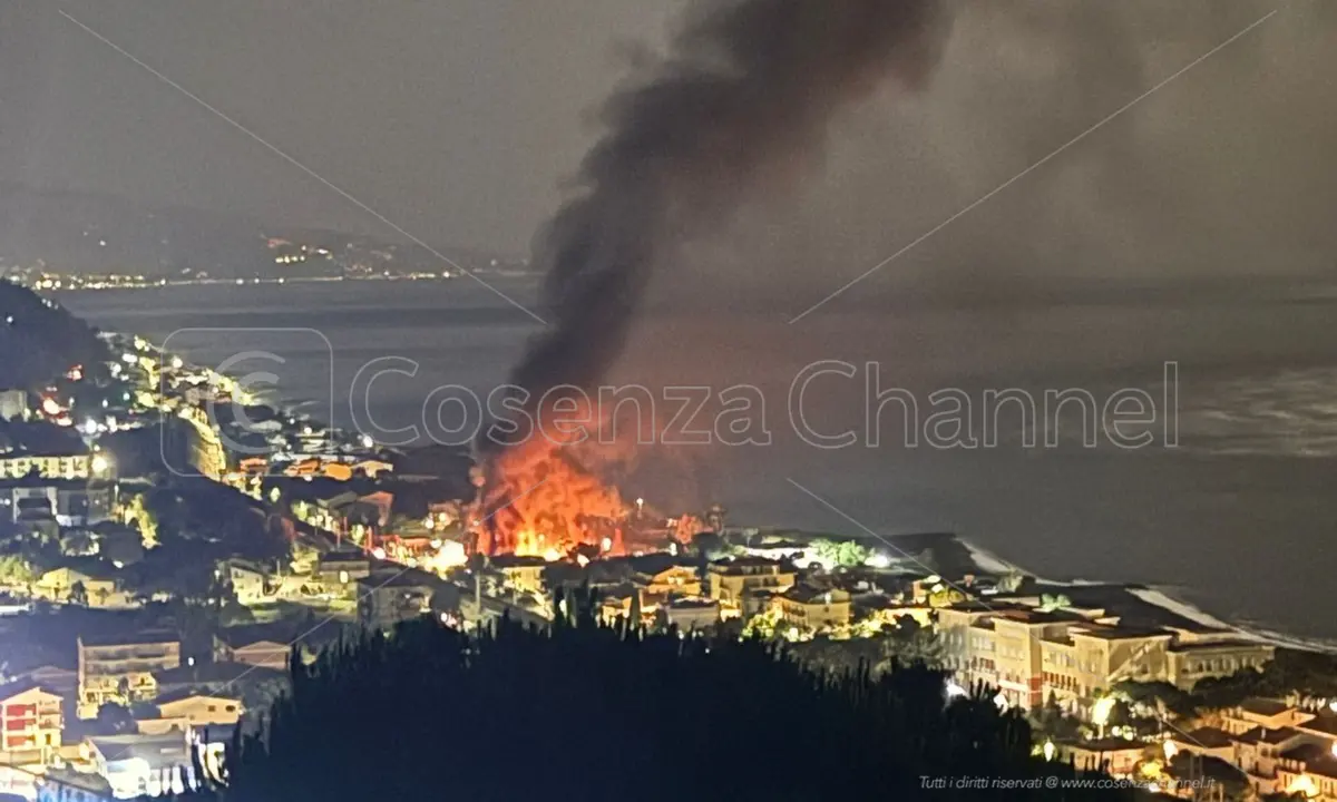 Attentato a Cetraro contro Ecologia Oggi: la solidarietà dei sindaci della provincia di Cosenza