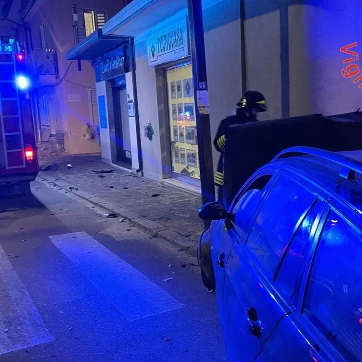 Incidente a Botricello, auto si schianta contro un muro