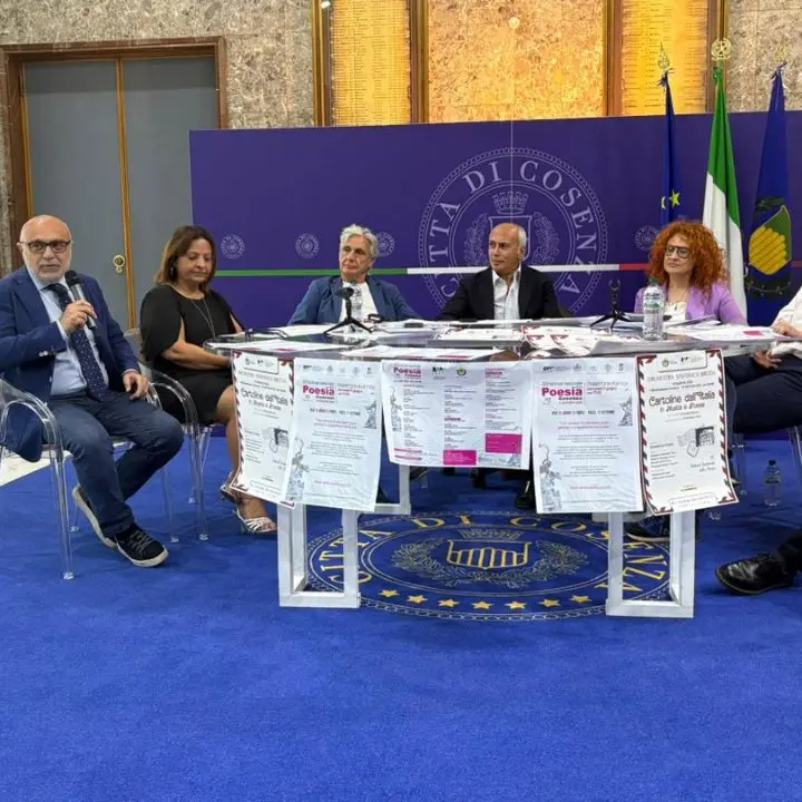 Cosenza, presentata la terza edizione del Festival della Poesia