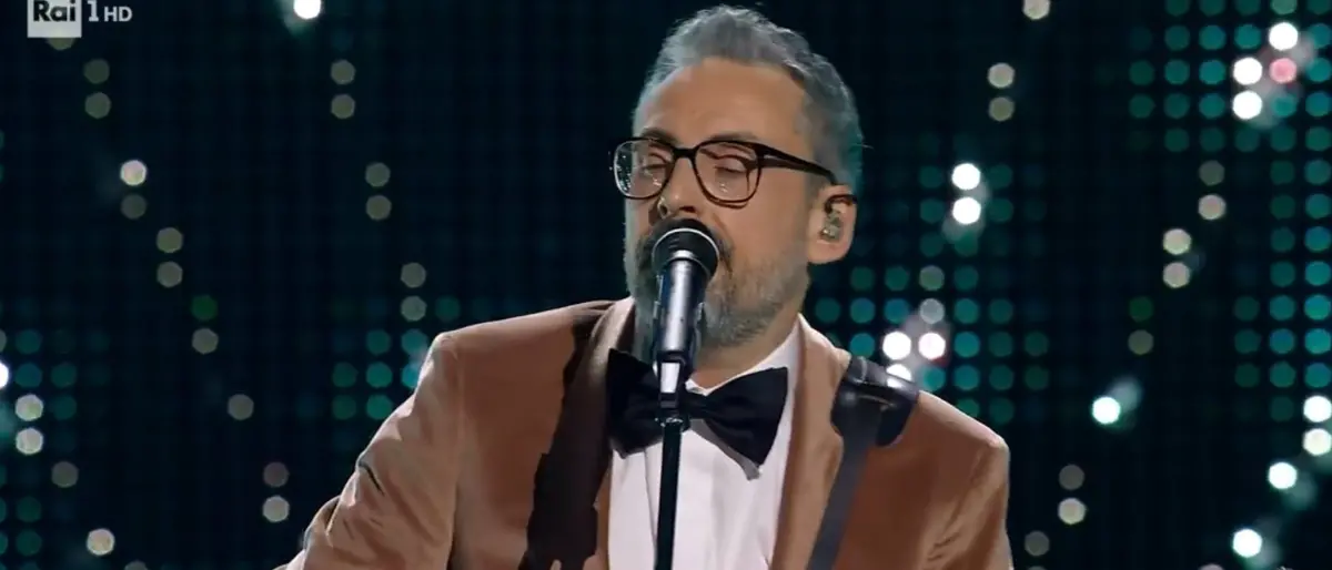 Scaletta della terza serata di Sanremo, per votare Brunori il codice è 02