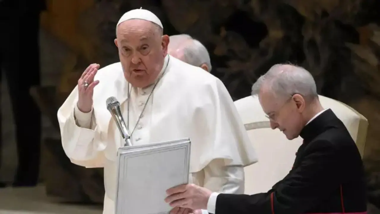 Papa Francesco ricoverato al Gemelli: lieve miglioramento nelle condizioni di salute
