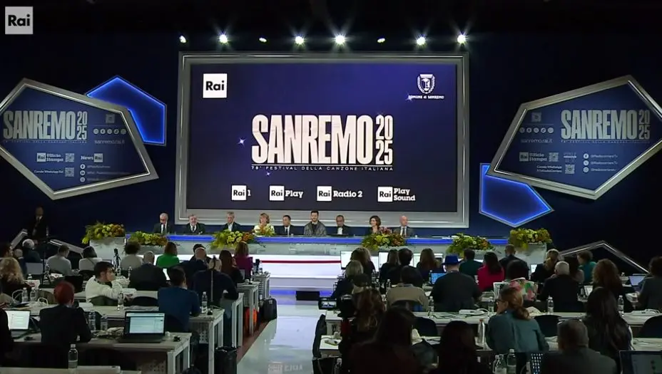 Sanremo: ecco la scaletta della seconda serata. I 15 big che cantano stasera