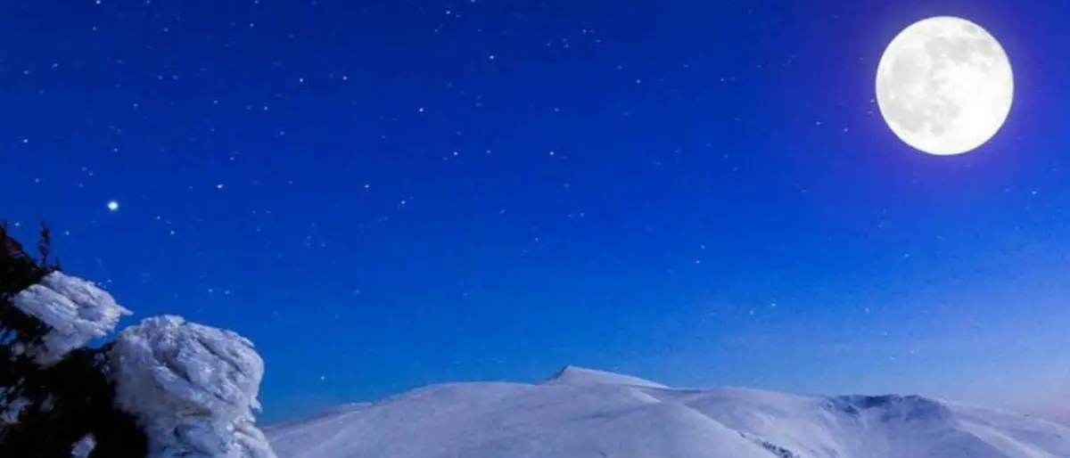 La Calabria ammira la Luna Piena della Neve, uno spettacolo affascinante per chi ama l'astronomia
