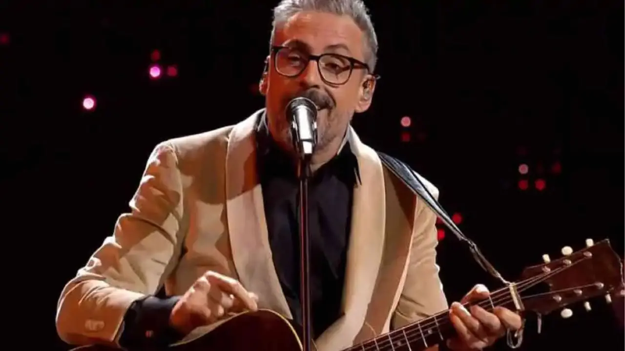 Brunori Sas, nella serata cover quinto posto. Trionfano Giorgia e Annalisa con \"Skyfall\"