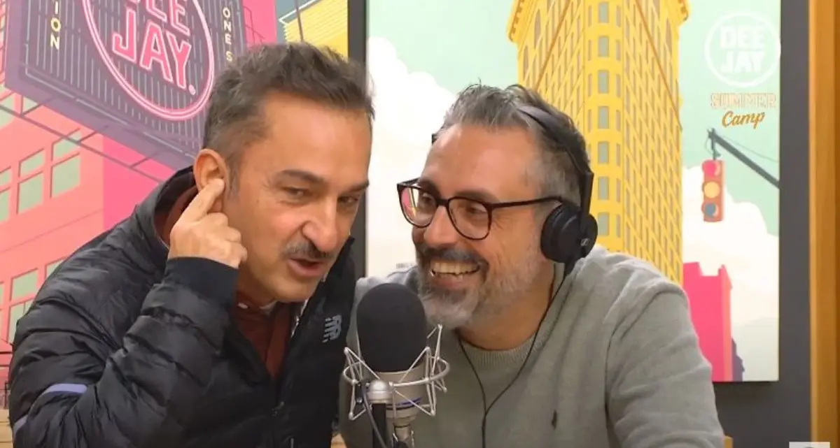 Cosenza si prende il dopofestival: Brunori-Savino incontenibili\u00A0(e Fru se ne esce con un «Jamu Lupi»)\n