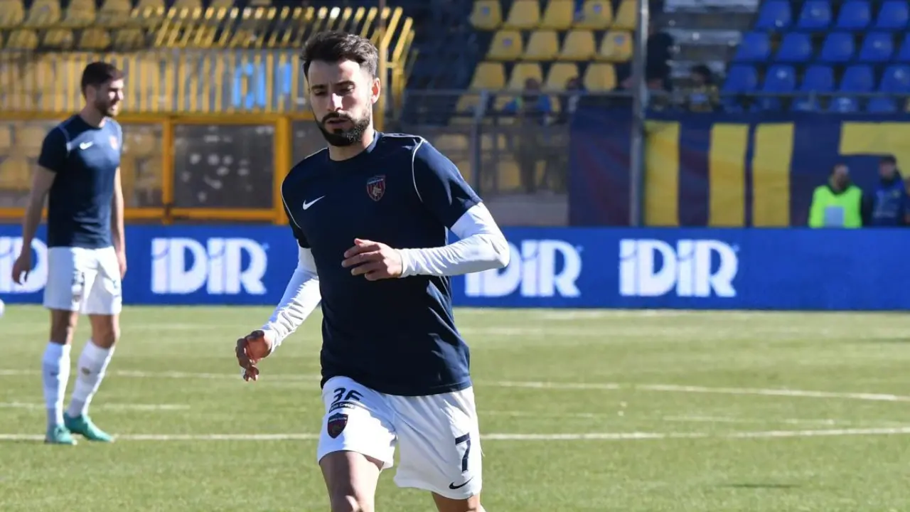 Cosenza, sono 6 ko di fila in trasferta. Raggiunto il primato del...Cosenza