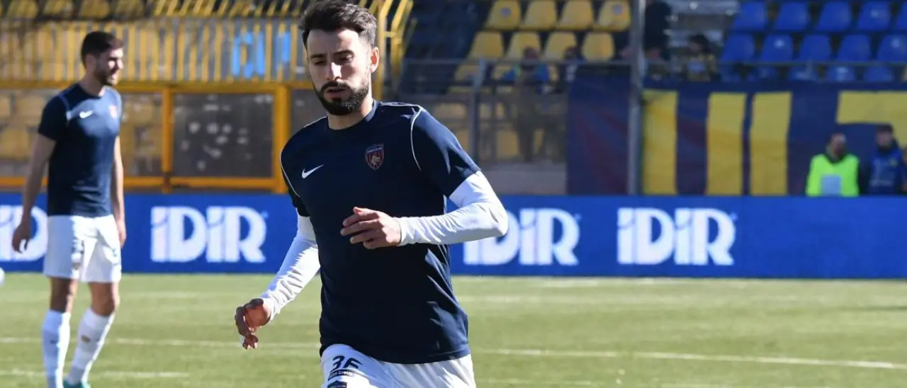 Cosenza, sono 6 ko di fila in trasferta. Raggiunto il primato del...Cosenza