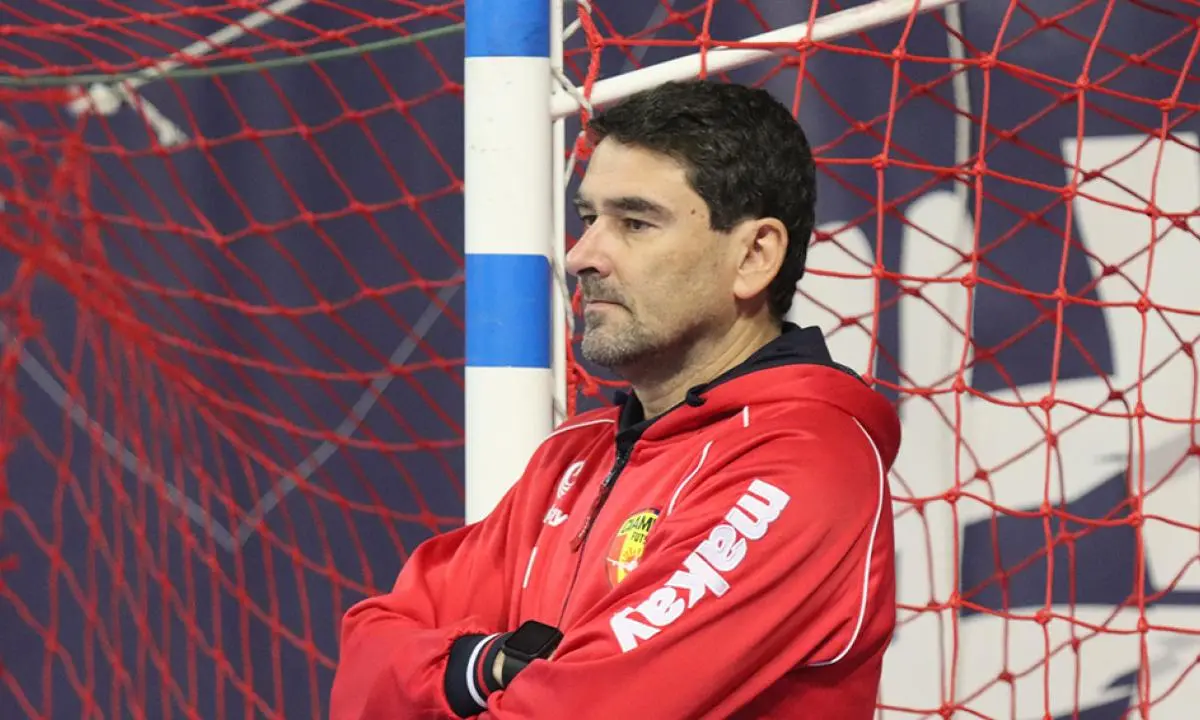 Ibañes: «La Pirossigeno Cosenza deve incassare meno gol»