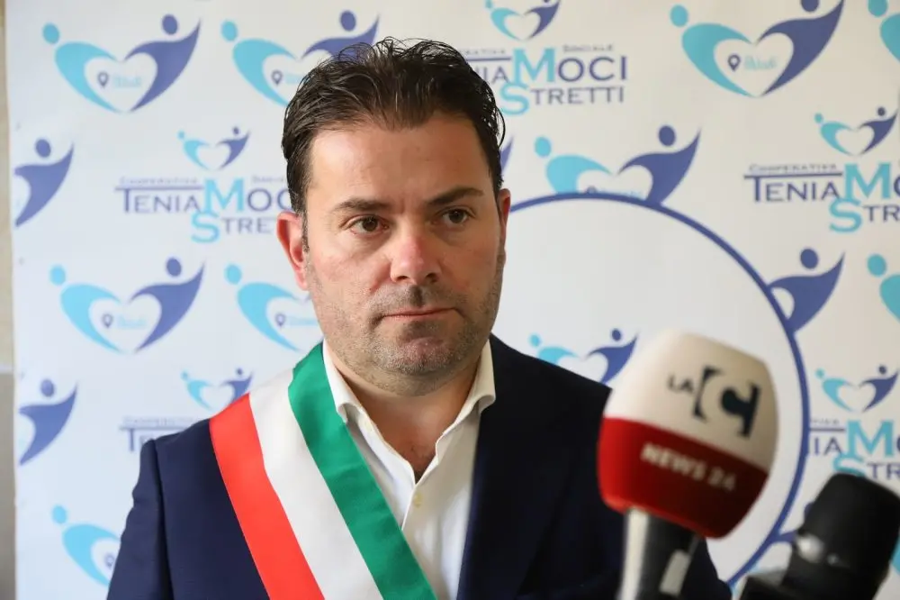 Stefano Graziano si dimette da consigliere comunale di Paludi: una tregua politica