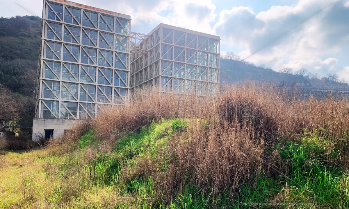 Planetario di Cosenza, dopo due furti e un'inchiesta il Comune scopre l’esistenza del lucchetto