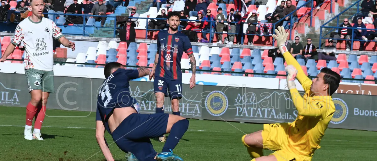 Cosenza, oggi la ripresa degli allenamenti tra rassegnazione e incertezze