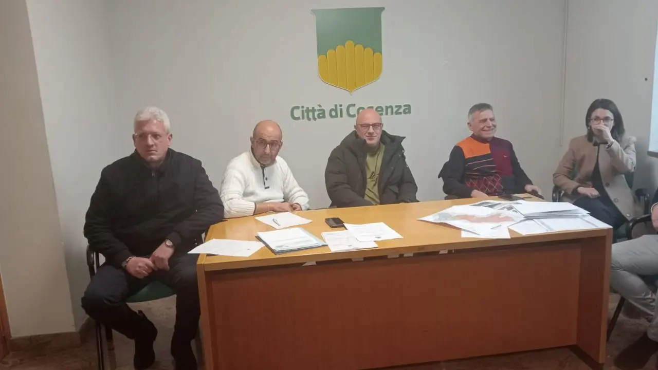 Cosenza, illustrate in commissione Ambiente le eco isole informatizzate