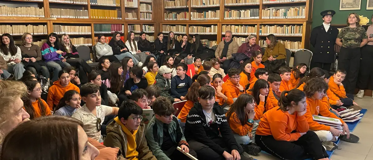 Libriamoci 2025, al Telesio di Cosenza in scena un incontro intergenerazionale tra studenti