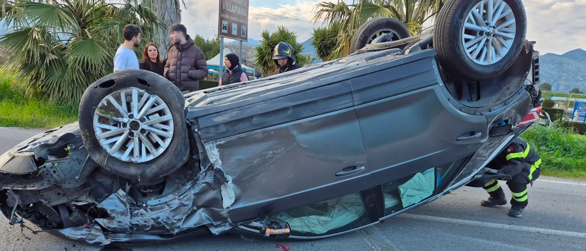 Trebisacce, scontro tra due auto sulla ex SS 106: illesi i due bambini