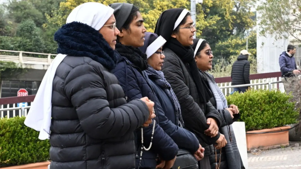 Papa Francesco, il cappellano del Gemelli: «È l'ora della speranza contro ogni speranza»