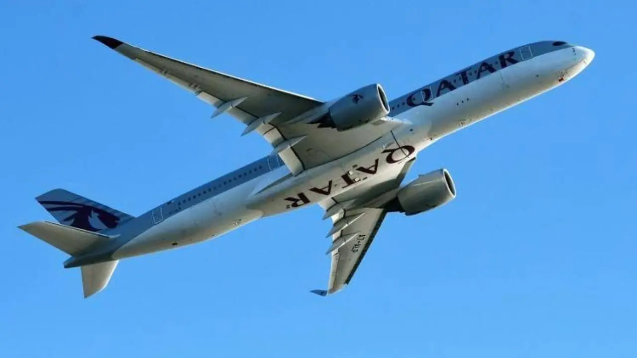 In aereo per ore accanto a una donna morta, volo da incubo per una coppia di turisti diretta a Venezia