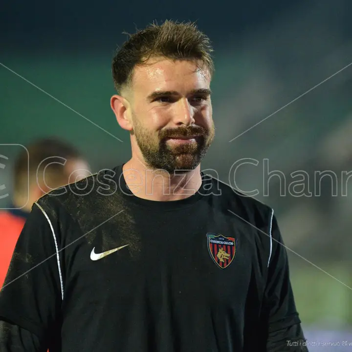 Cosenza, Micai tra i sicuri partenti: la situazione del portiere