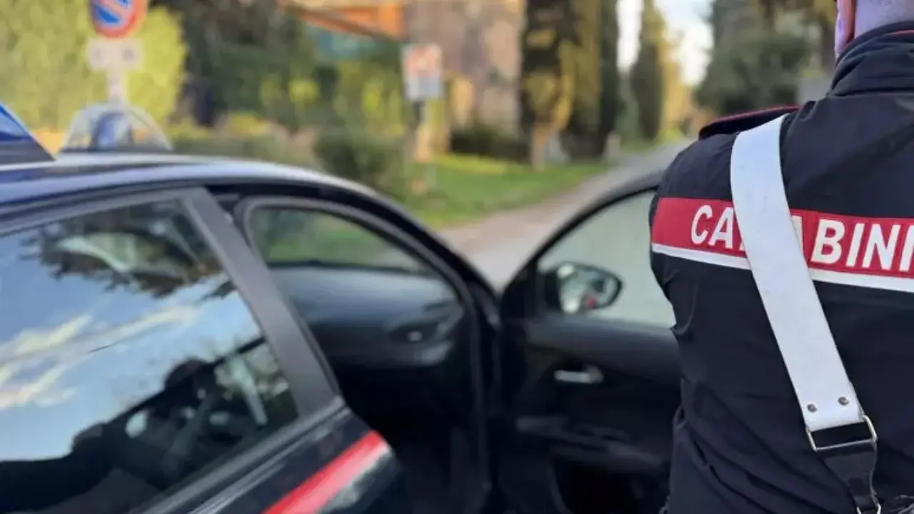 Caso Garlasco: perquisizioni a casa di Andrea Sempio. Si cerca in un canale la possibile arma del delitto