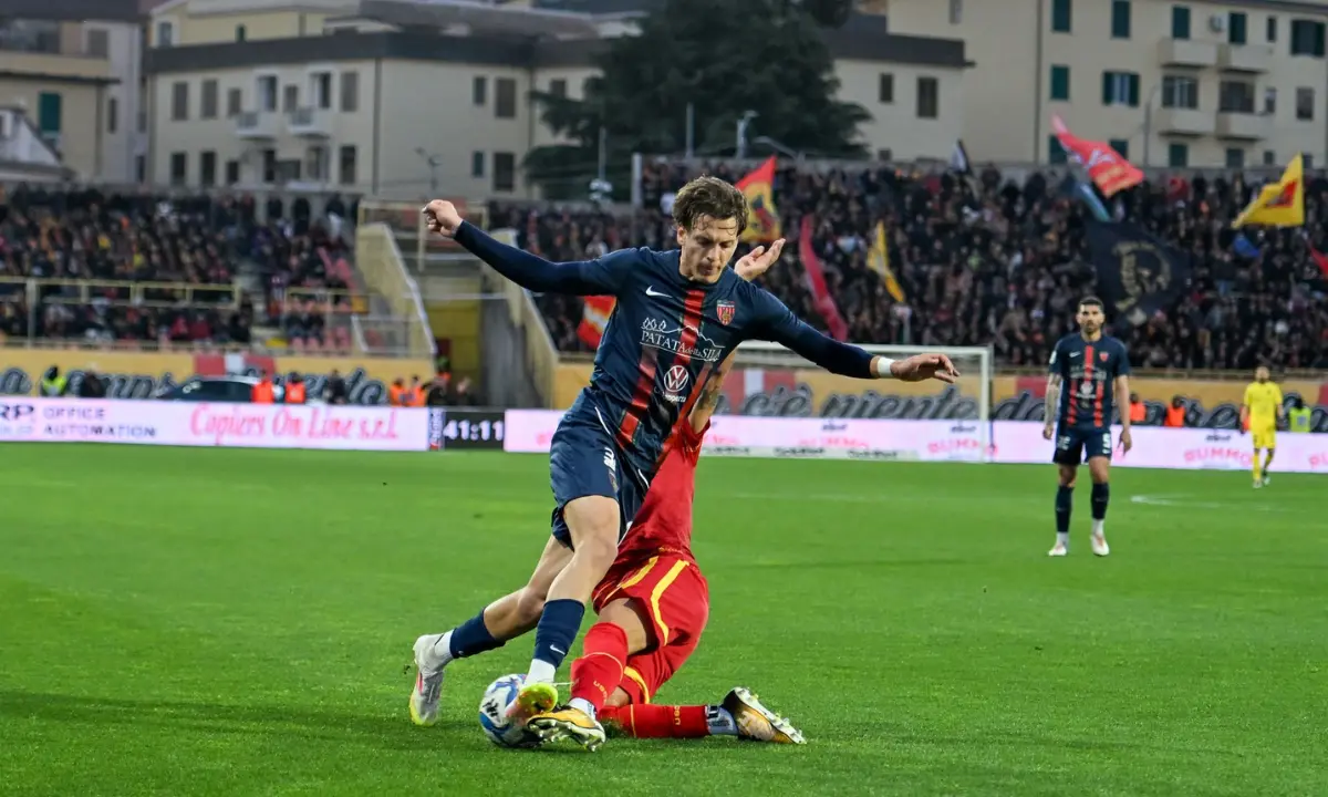 Catanzaro-Cosenza 4-0, Lupi umiliati al Ceravolo: il tabellino