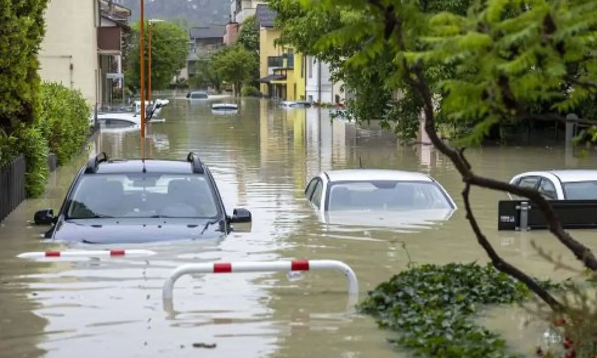 Toscana flagellata dal maltempo, frazioni isolate ed evacuazioni in corso