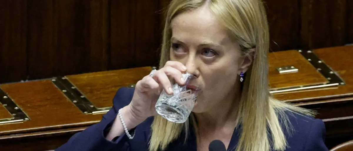 Rapporto Istat 2025: salari reali giù del 4,5%, smentita le parole del Governo Meloni