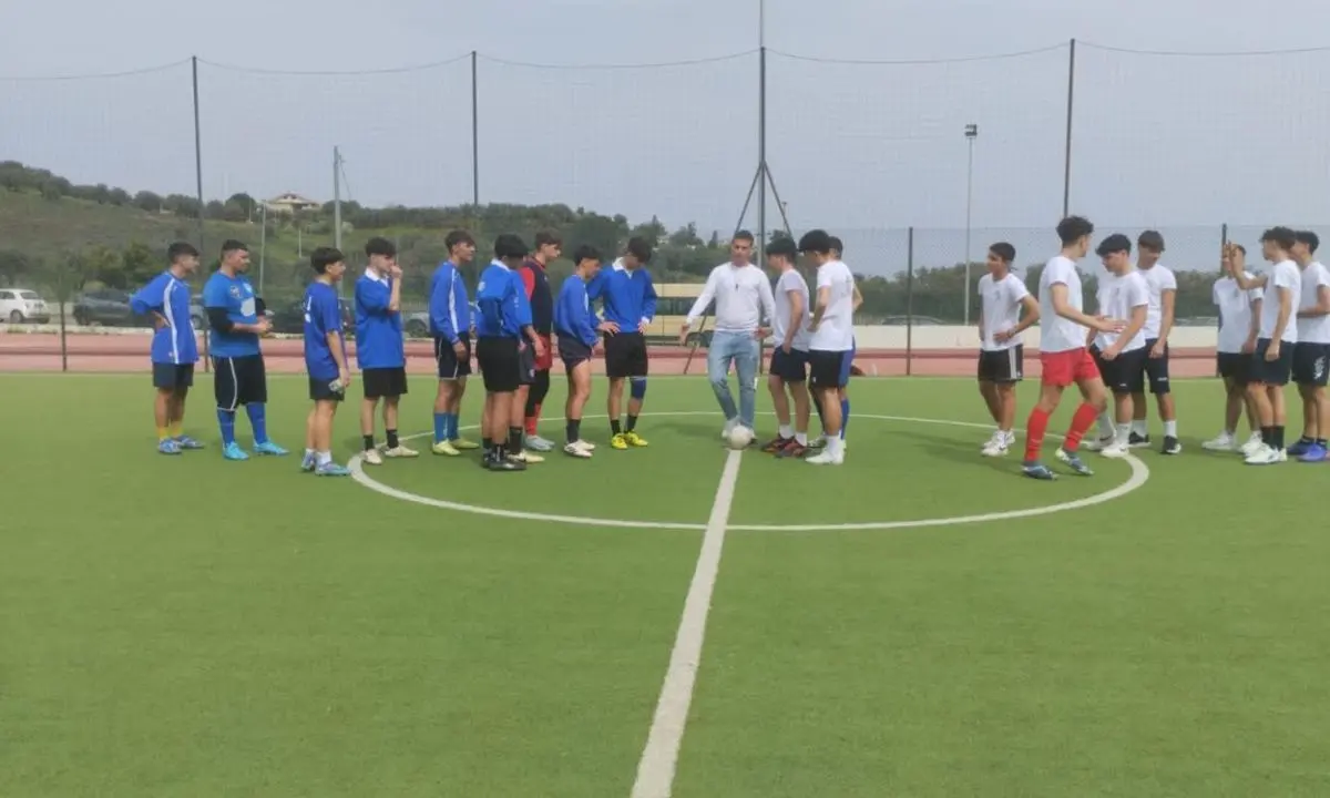 Calcio a 5, i ragazzi dell'IIS di Corigliano Rossano in lizza per un trofeo