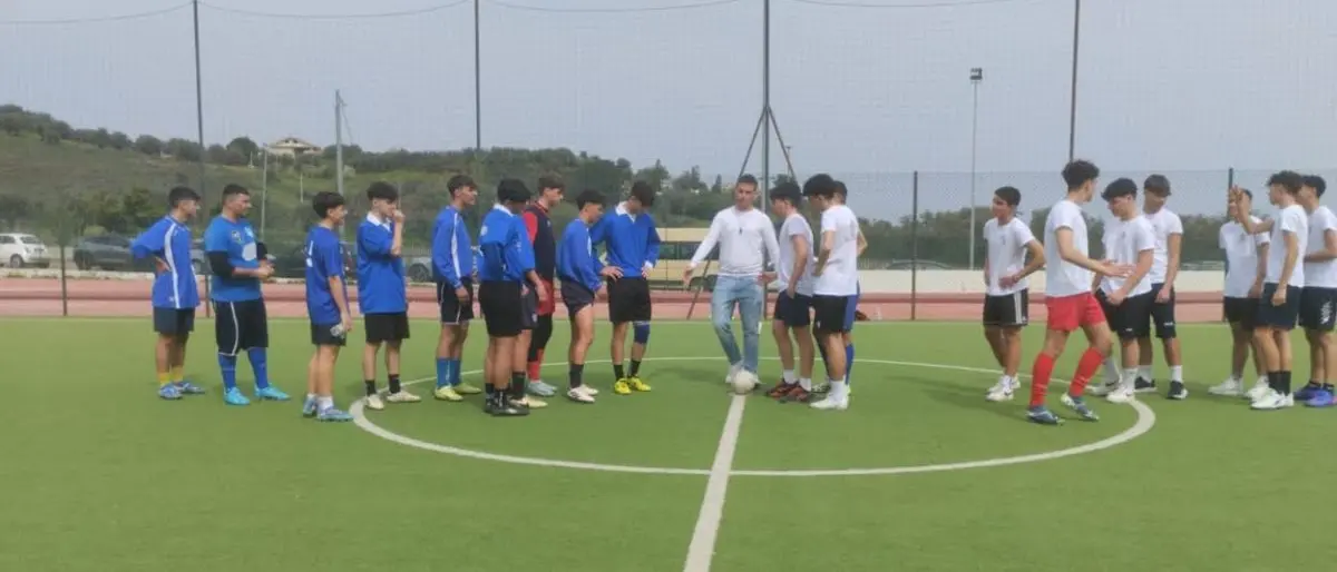 Calcio a 5, i ragazzi dell'IIS di Corigliano Rossano in lizza per un trofeo