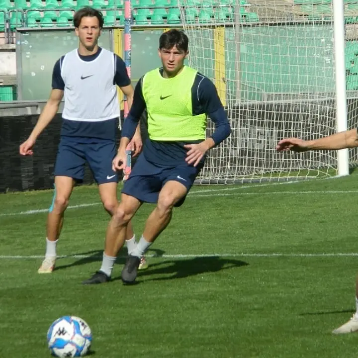 Cosenza in campo per preparare la gara col Bari di giovedì prossimo