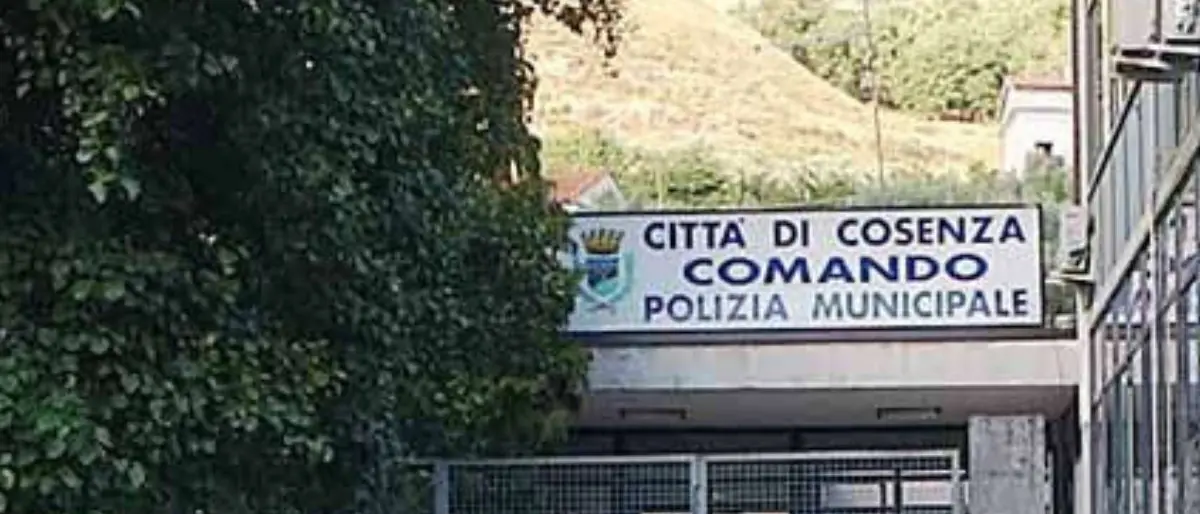 Cosenza, la Polizia municipale lascia la storica sede di via Bendicenti