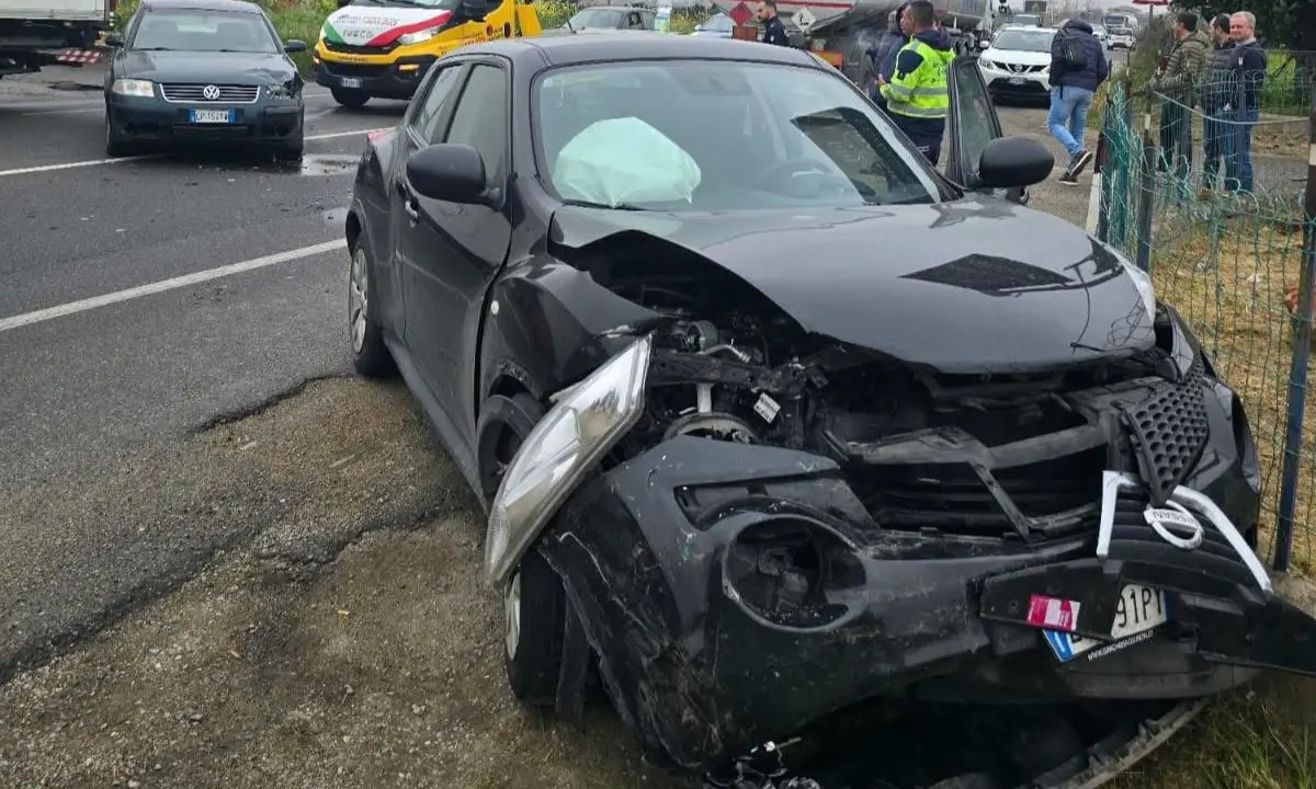 Ancora sangue sulla SS106: una donna ferita a Corigliano Rossano