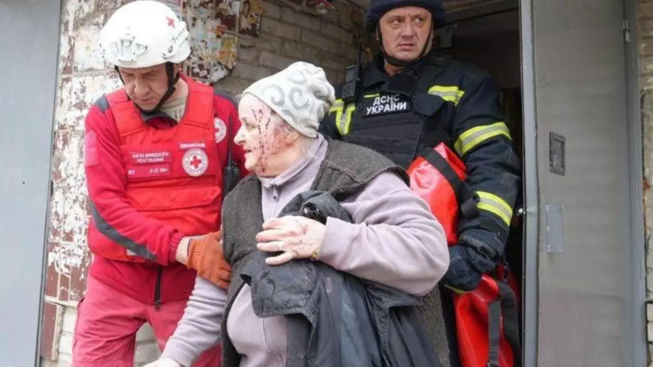 Ucraina, raid russo su Sumy: almeno 74 feriti, 14 sono bambini