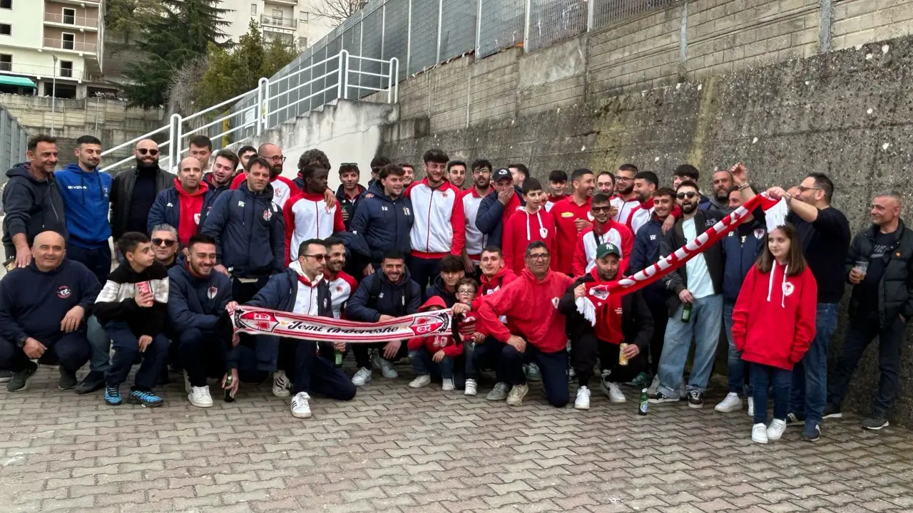 Derby d’Arberia, un momento di aggregazione calabrese: a Santa Sofia d’Epiro scuola di fairplay