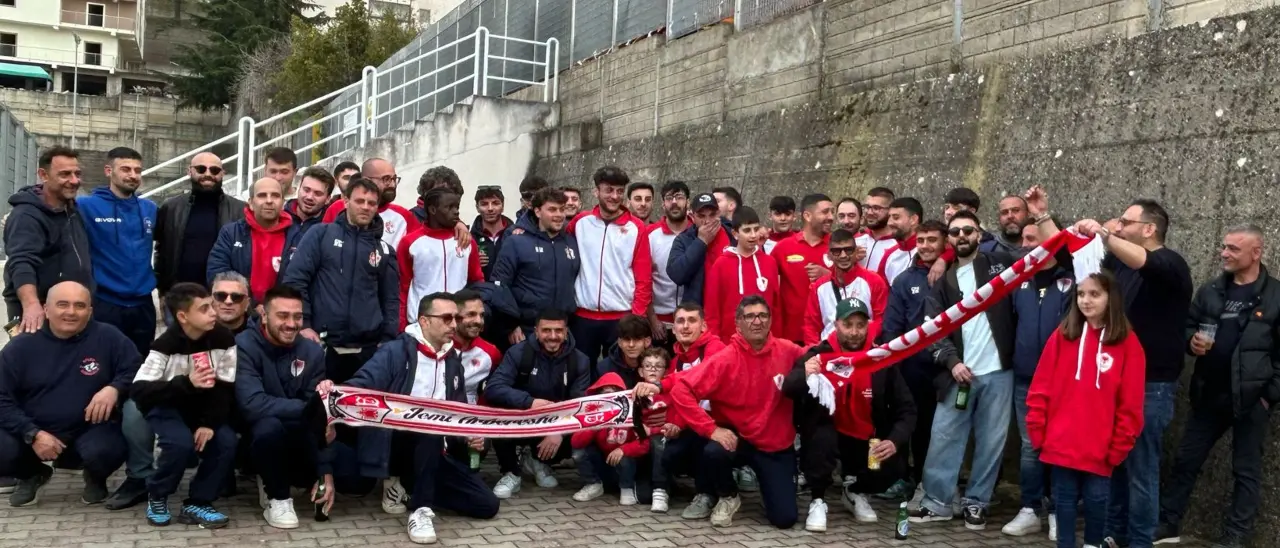 Derby d’Arberia, un momento di aggregazione calabrese: a Santa Sofia d’Epiro scuola di fairplay