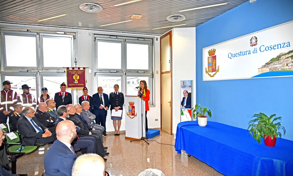Questura di Cosenza, sala conferenze intitolata a Nicola Calipari