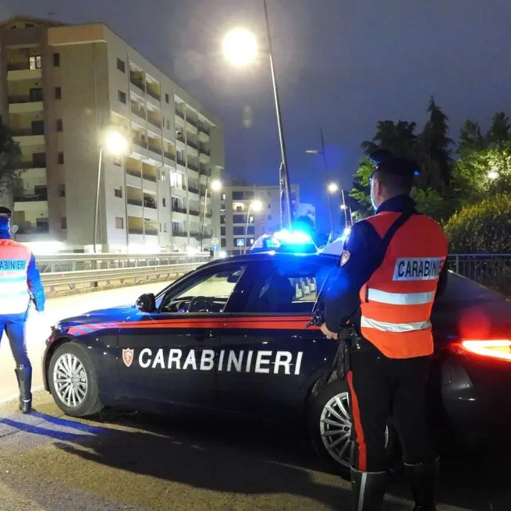 Tenta furto in casa a Rende: arrestato 64enne sorvegliato speciale, incastrato dalle urla della vittima