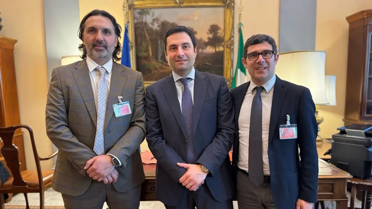 Andrea Gentile riceve alla Camera gli amministratori del Comune di Diamante